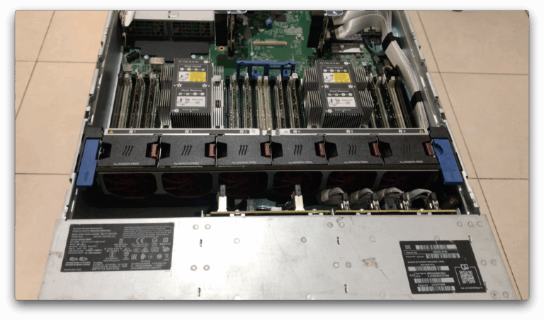 ukuran rack server.