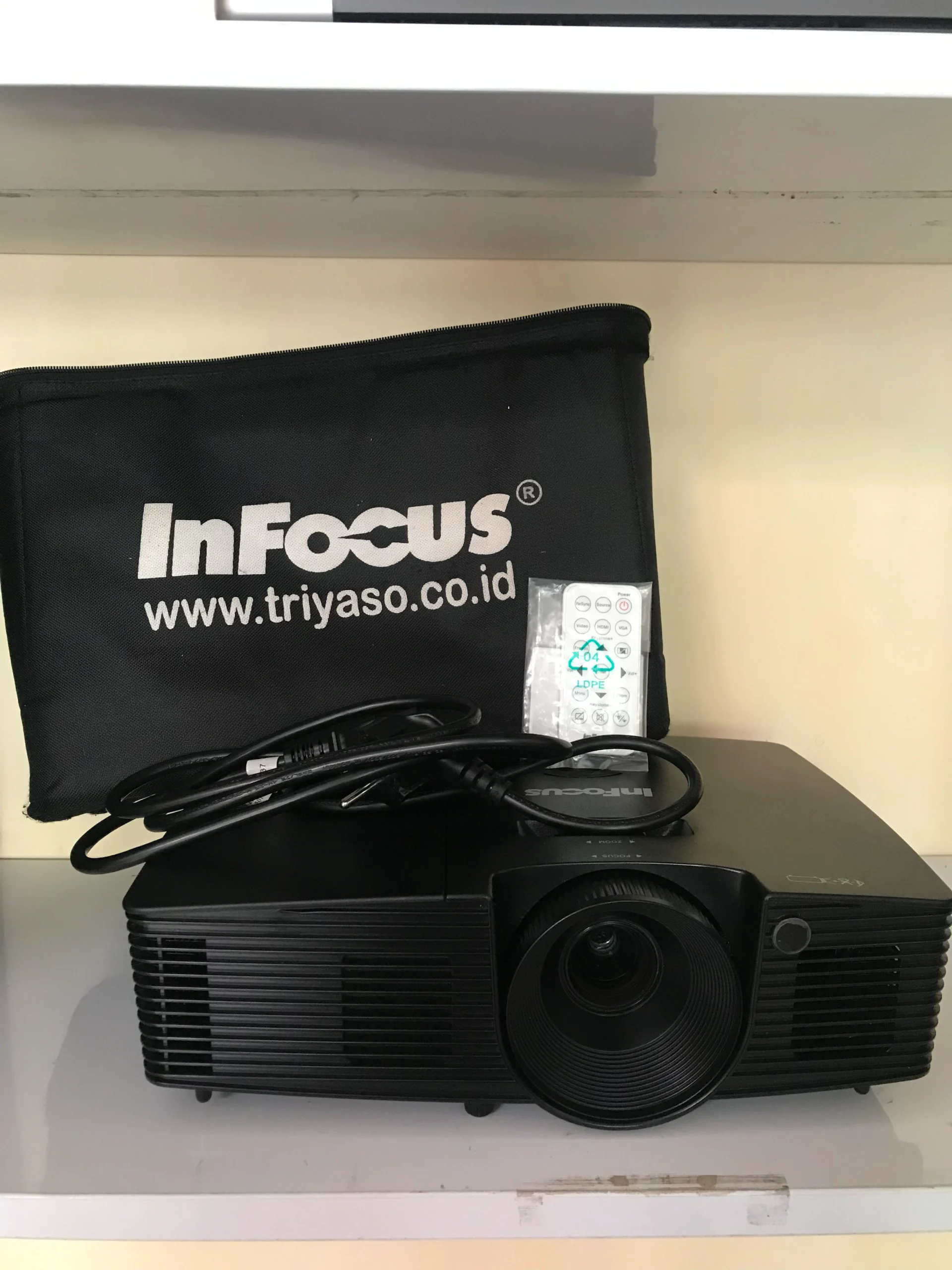 Proyektor Infocus IN112XV